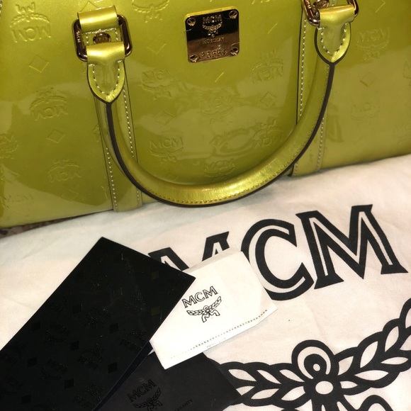 Authentic Beautiful MCM medium size handbag! - Picture 5 of 6